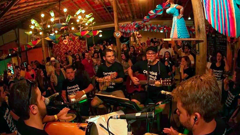 Bares com música ao vivo em BH: 8 famosas opções na cidade!