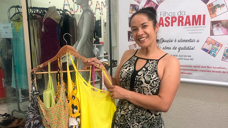 Doação de roupas em BH: Conheça o bazar da Asprami